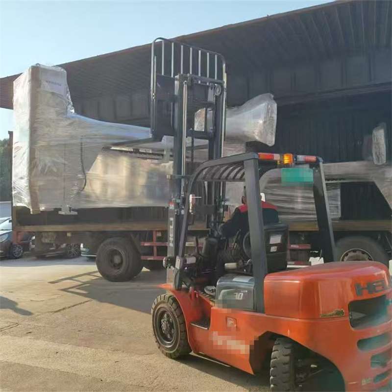 安顺市尼勒克县物流专线：开启高效出口快运大件货运之旅